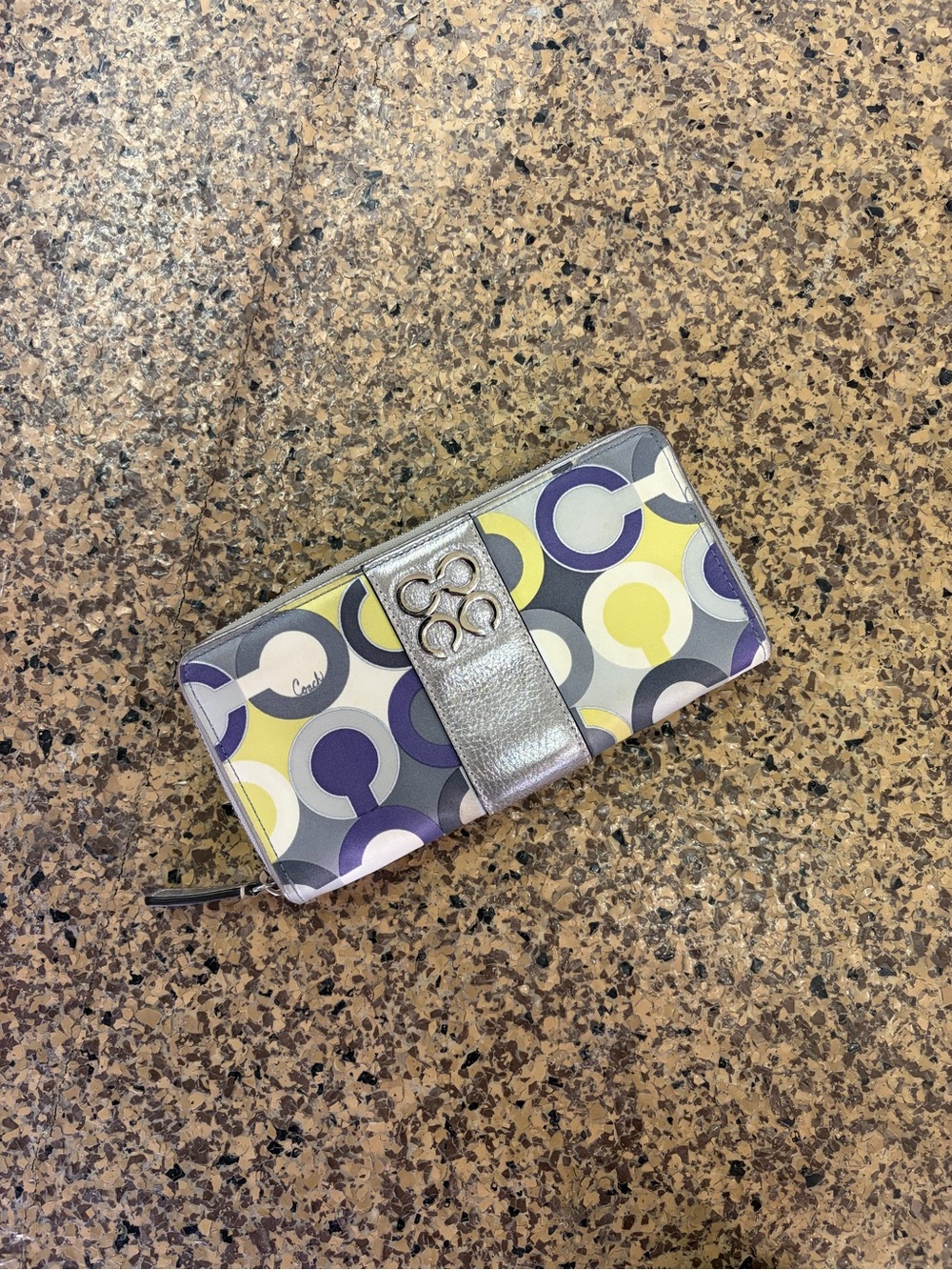 Coach Poppy Style Signature C Print Zip Around Wallet